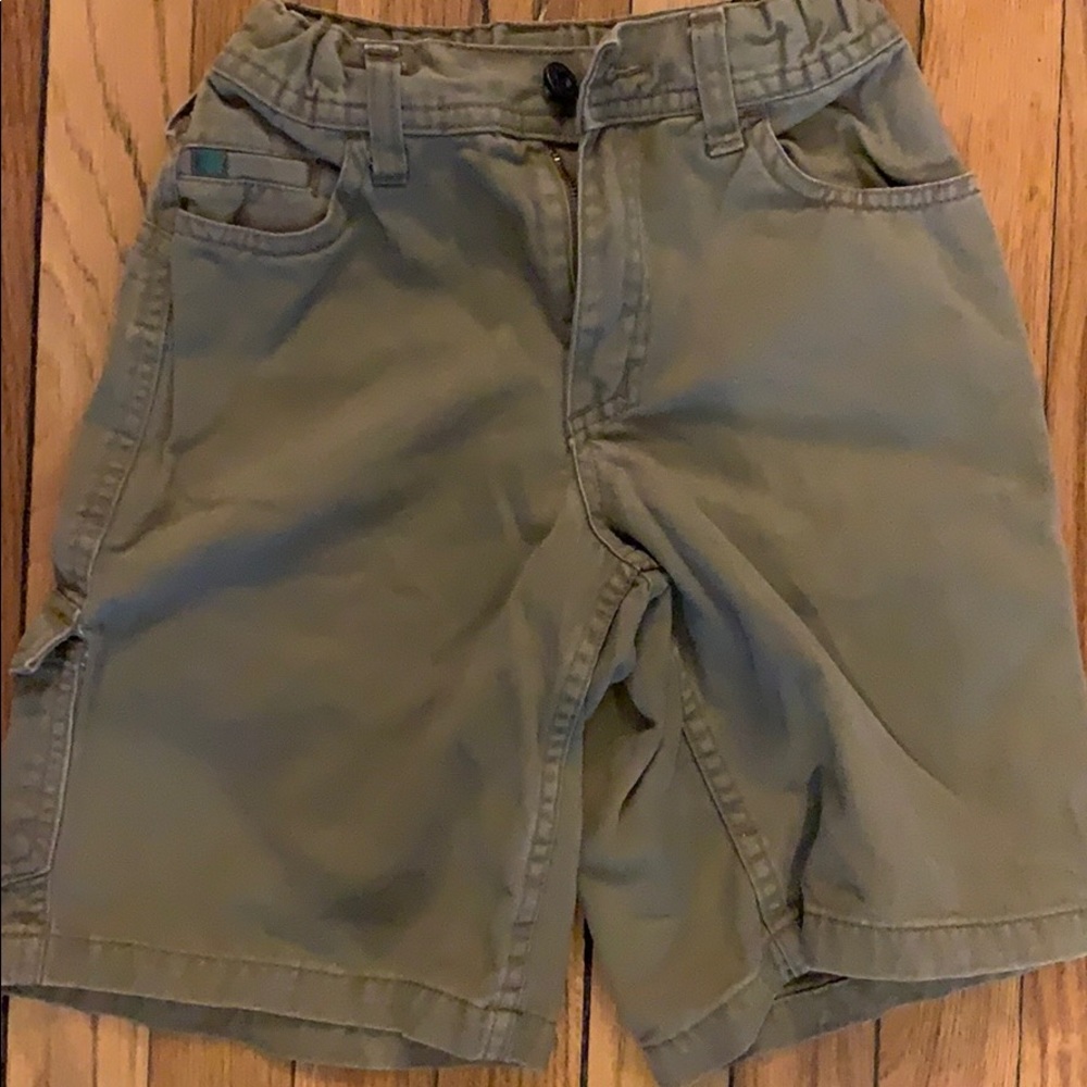 Boy size 7 slim Old navy shorts
